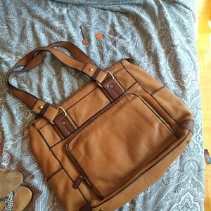 Leather shoulder bag